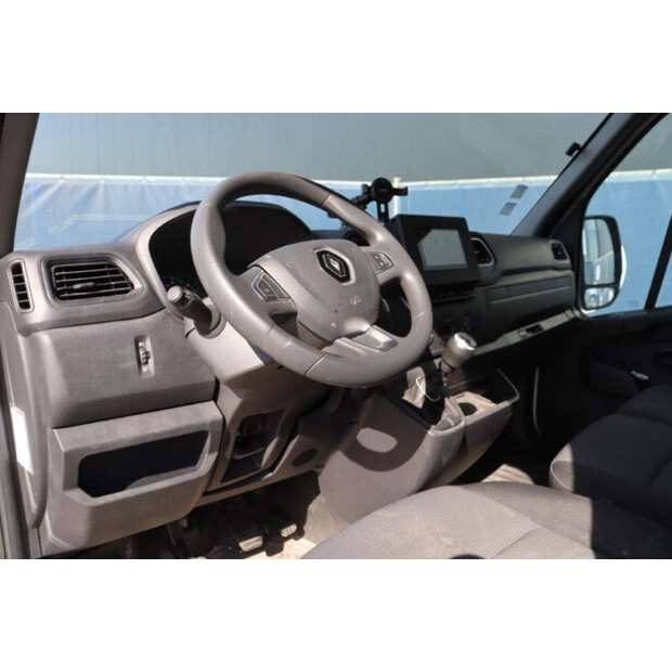 2021 رينو Master-46861371