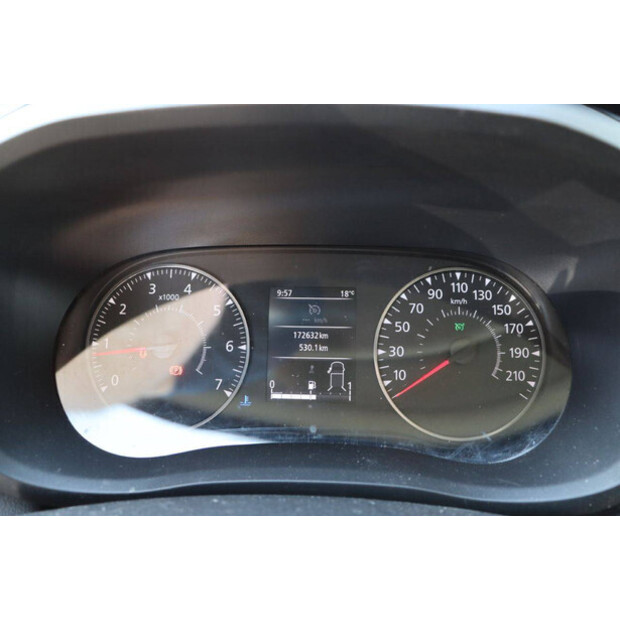 2021 رينو Master-46861373