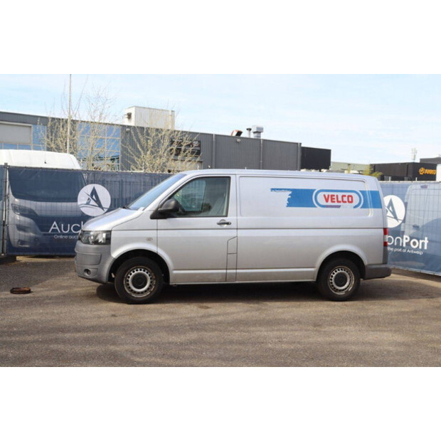 2010 Volkswagen Transporter-46861438