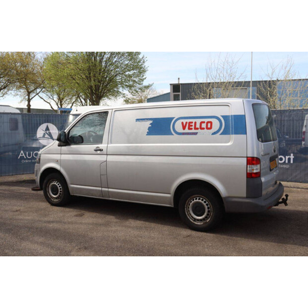 2010 Volkswagen Transporter-46861440