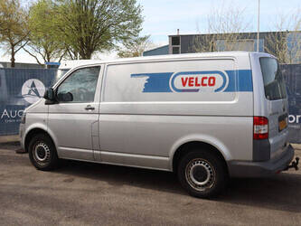 2010-volkswagen-transporter-1448160-46861440