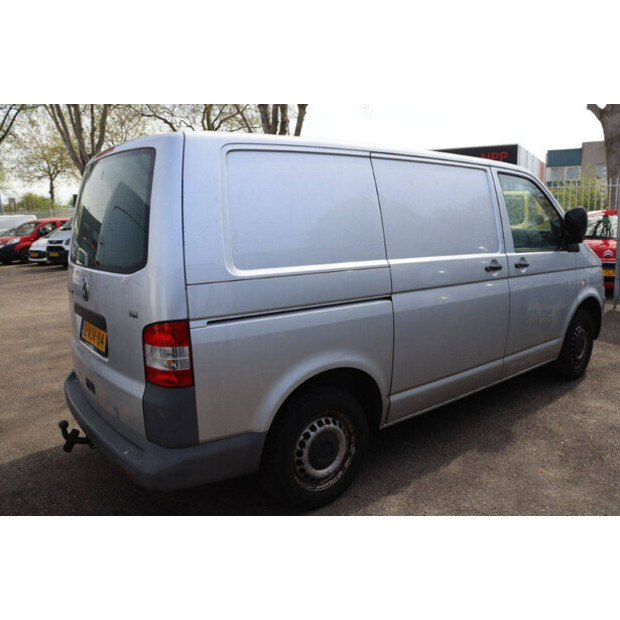 2010 Volkswagen Transporter-46861442