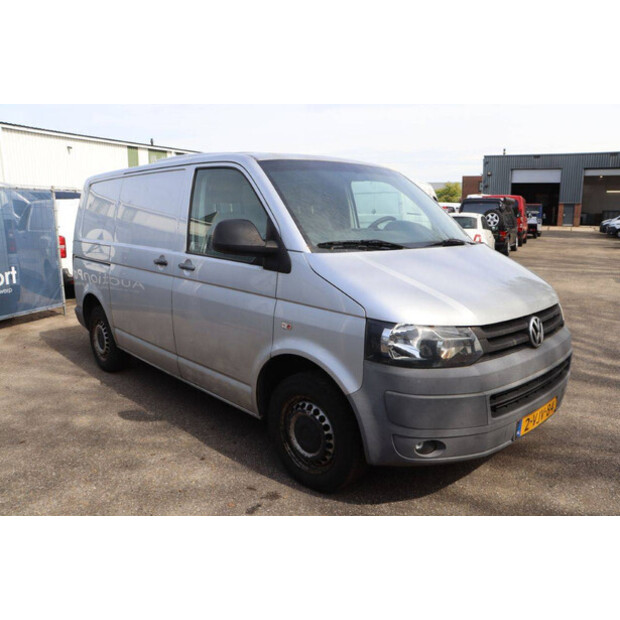 2010 Volkswagen Transporter-46861443