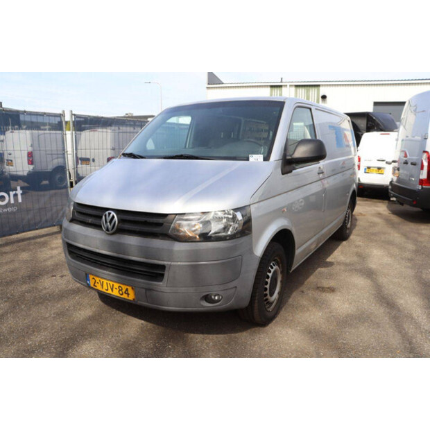 2010 Volkswagen Transporter-46861445