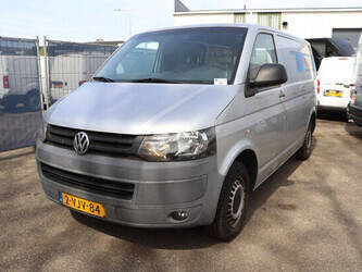 2010-volkswagen-transporter-1448160-46861445