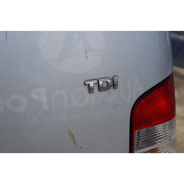 2010 Volkswagen Transporter-46861453