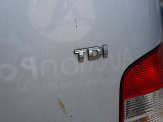 2010-volkswagen-transporter-1448160-46861453