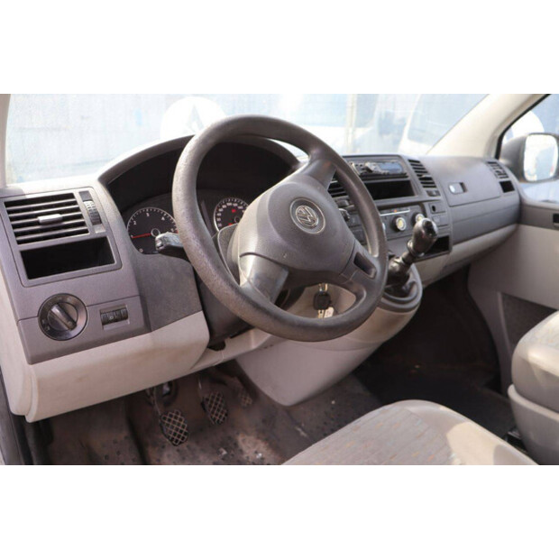 2010 Volkswagen Transporter-46861458