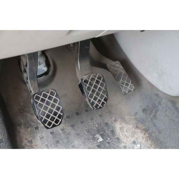 2010 Volkswagen Transporter-46861459