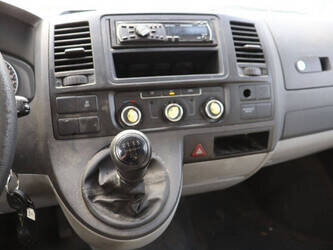 2010-volkswagen-transporter-1448160-46861465