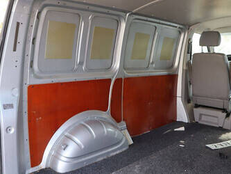 2010-volkswagen-transporter-1448160-46861470