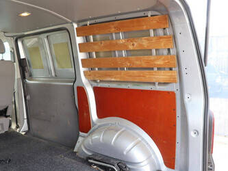 2010-volkswagen-transporter-1448160-46861471