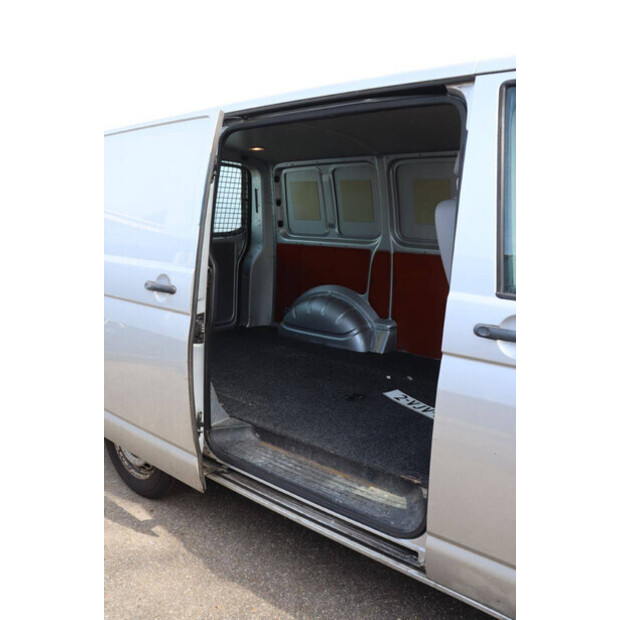 2010 Volkswagen Transporter-46861472