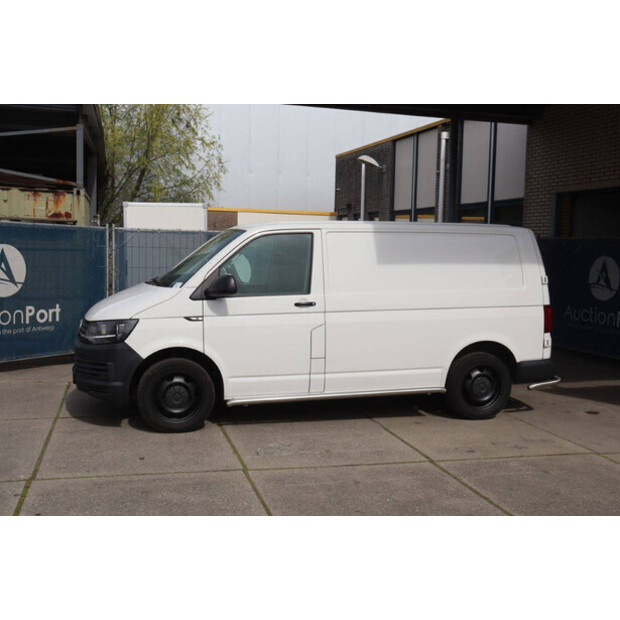 2016 Volkswagen Transporter-46861558
