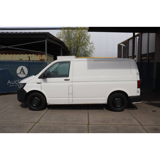 2016 Volkswagen Transporter-46861559