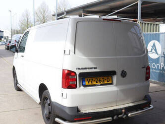 2016-volkswagen-transporter-1448163-46861561