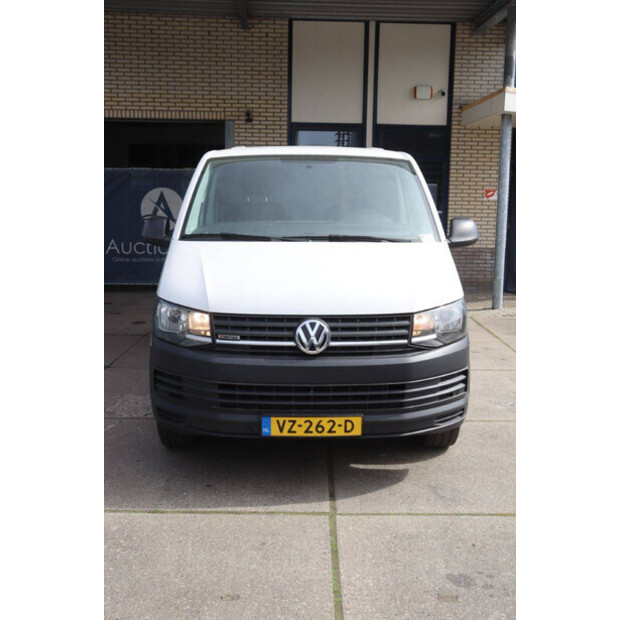 2016 Volkswagen Transporter-46861564