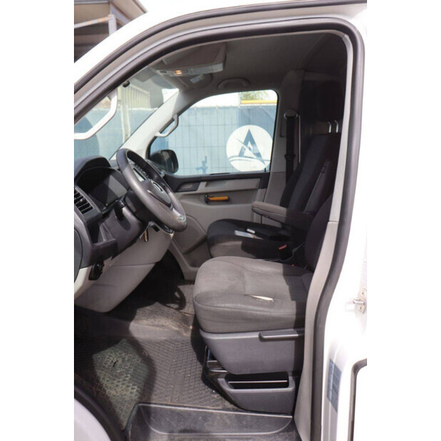 2016 Volkswagen Transporter-46861578