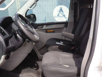 2016-volkswagen-transporter-1448163-46861578