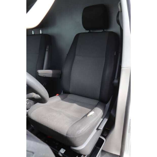 2016 Volkswagen Transporter-46861579