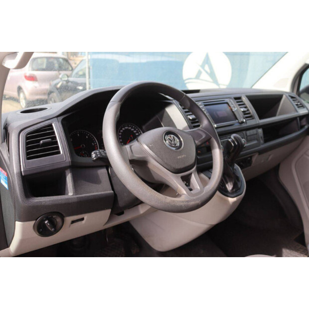 2016 Volkswagen Transporter-46861580