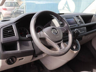 2016-volkswagen-transporter-1448163-46861580