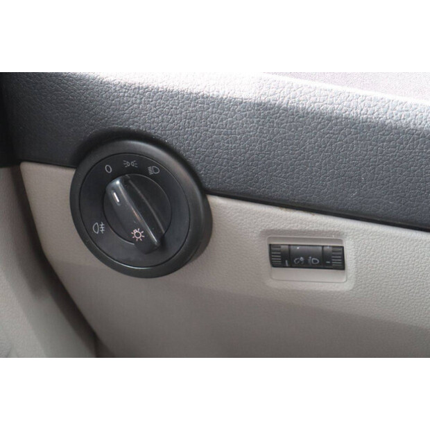 2016 Volkswagen Transporter-46861595