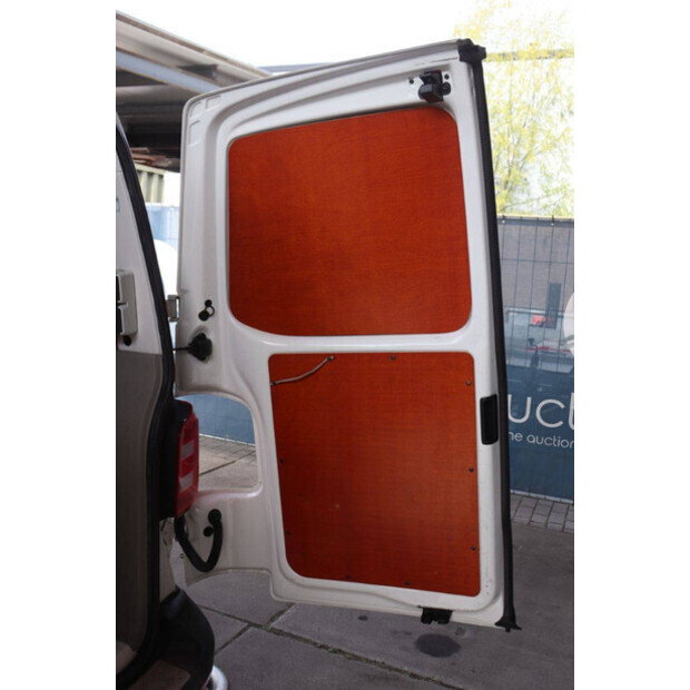 2016 Volkswagen Transporter-46861596