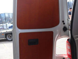 2016-volkswagen-transporter-1448163-46861597