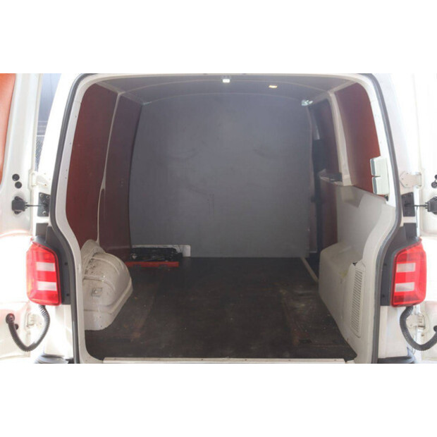 2016 Volkswagen Transporter-46861598