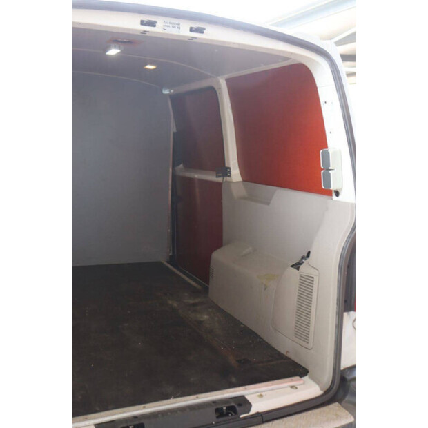 2016 Volkswagen Transporter-46861599