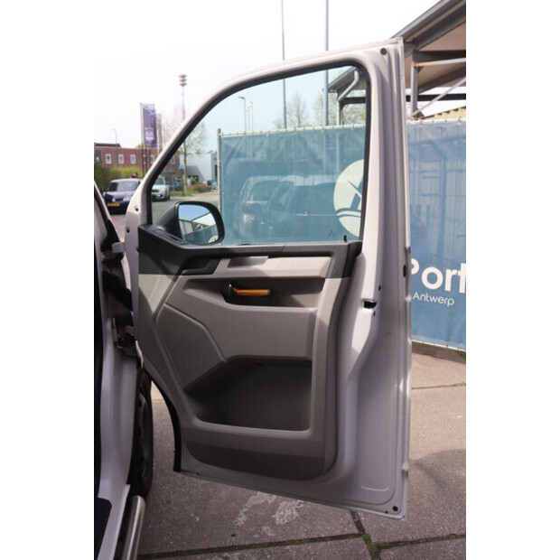 2016 Volkswagen Transporter-46861604