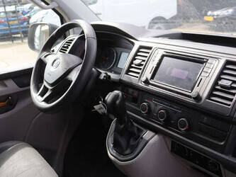 2016-volkswagen-transporter-1448163-46861605