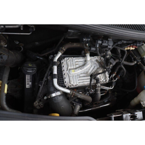 2016 Volkswagen Transporter-46861607