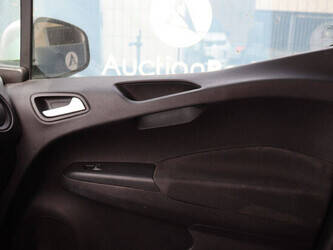 2015-ford-transit-courier-1448164-46861634