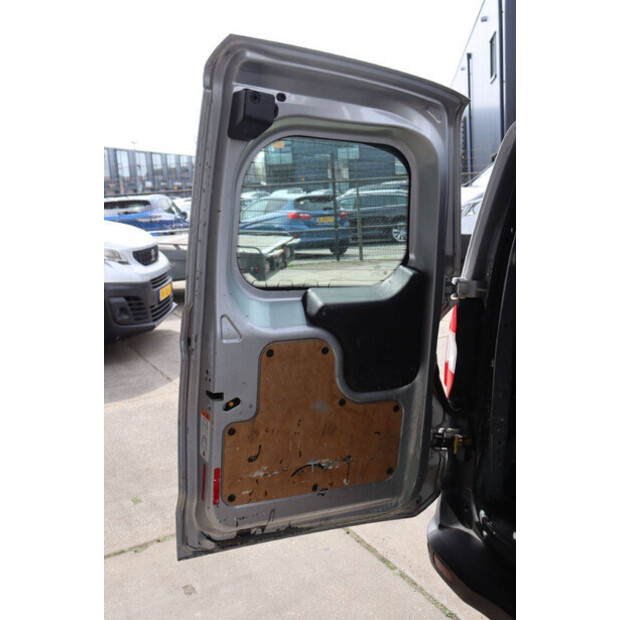 2015 Ford Transit Courier-46861646