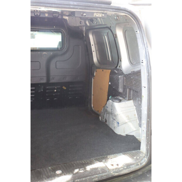 2015 Ford Transit Courier-46861648