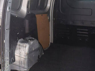 2015-ford-transit-courier-1448164-46861649