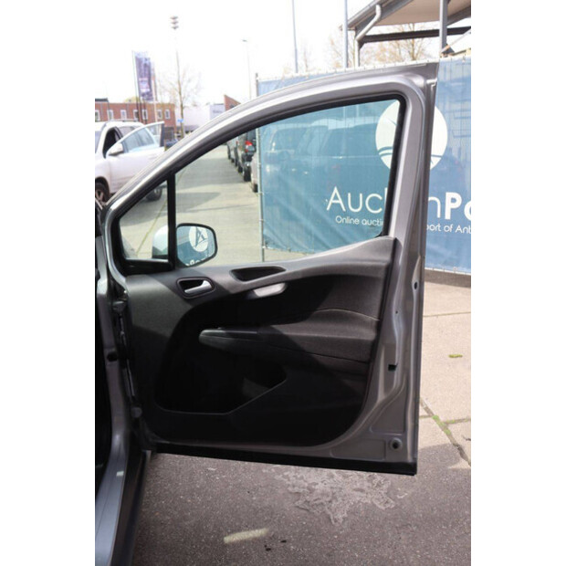 2015 Ford Transit Courier-46861653