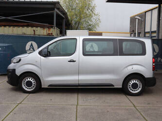 2019-peugeot-expert-traveller-46861660