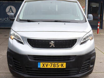 2019-peugeot-expert-traveller-46861665
