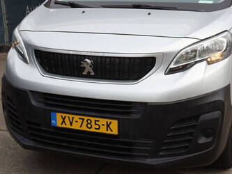2019-peugeot-expert-traveller-46861667