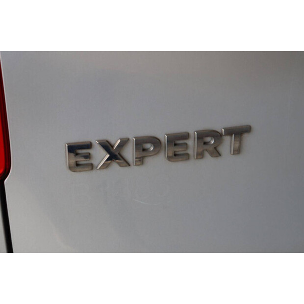 2019 بيجو Expert Traveller-46861674