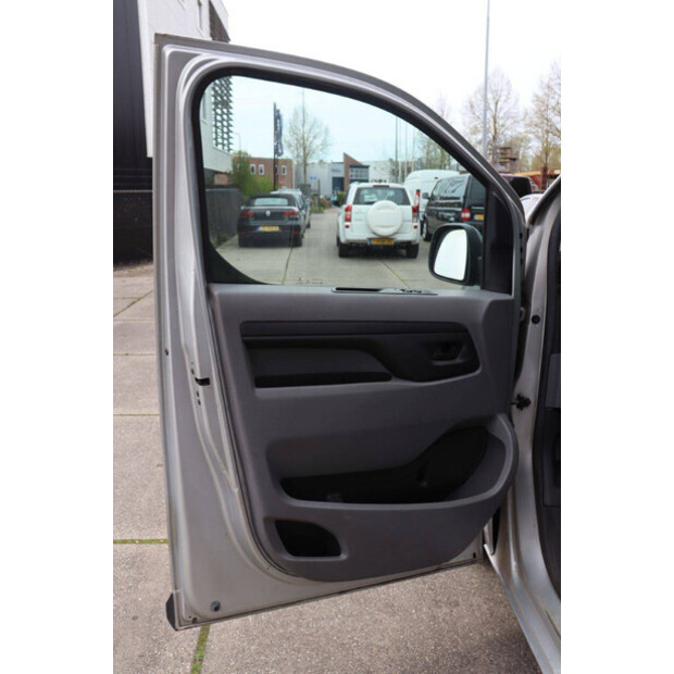 2019 بيجو Expert Traveller-46861675