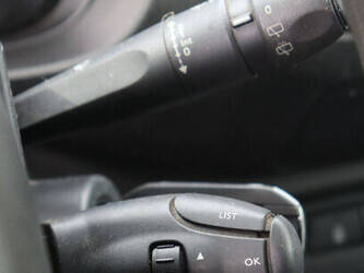 2019-peugeot-expert-traveller-46861686