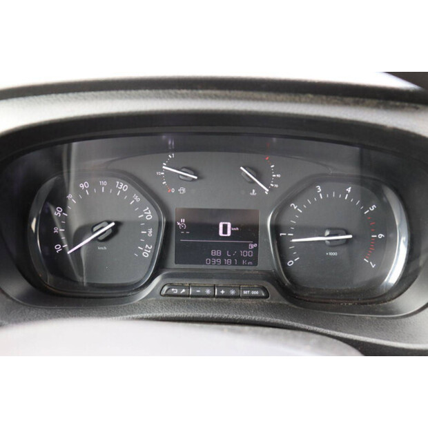 2019 بيجو Expert Traveller-46861687