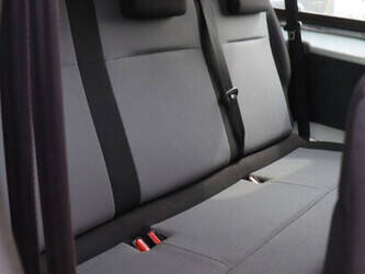 2019-peugeot-expert-traveller-46861694