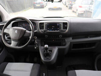 2019-peugeot-expert-traveller-46861695