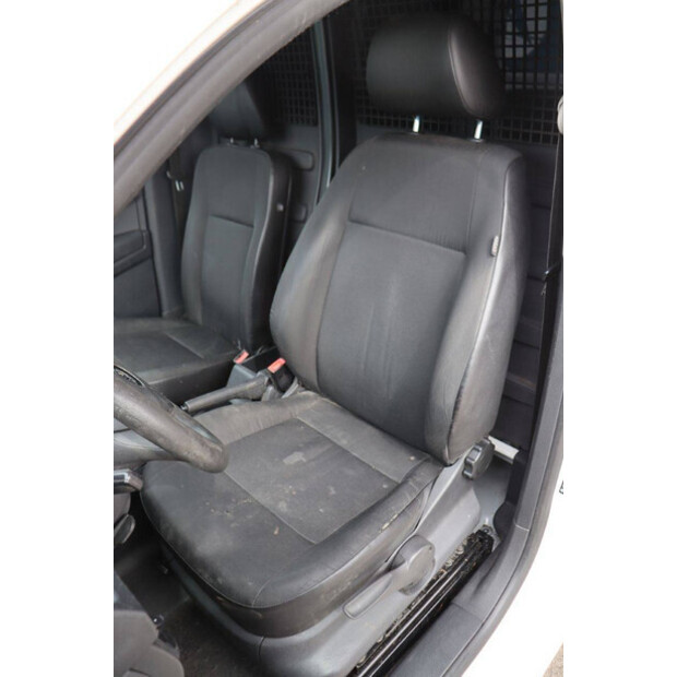 2017 Volkswagen Caddy-46861720