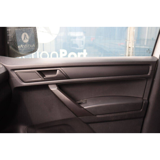 2017 Volkswagen Caddy-46861725